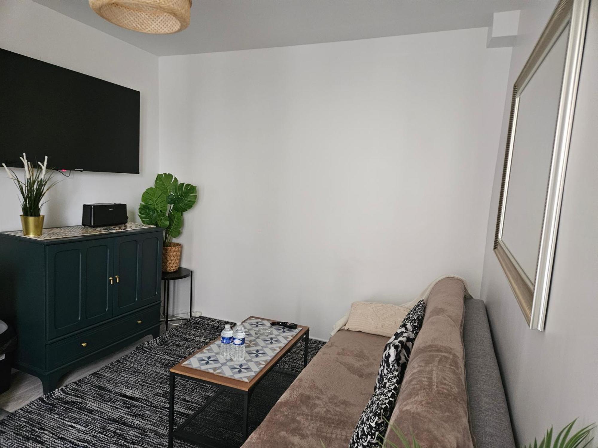 Studio Stade De France 17 Pour 4 Personnes Saint-Denis  Buitenkant foto
